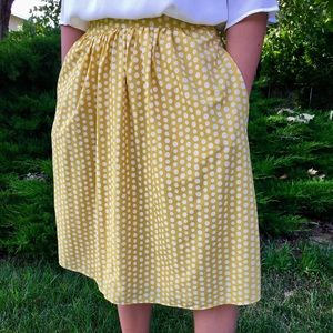 Yellow Polka Dot Skirt. Size: XS
